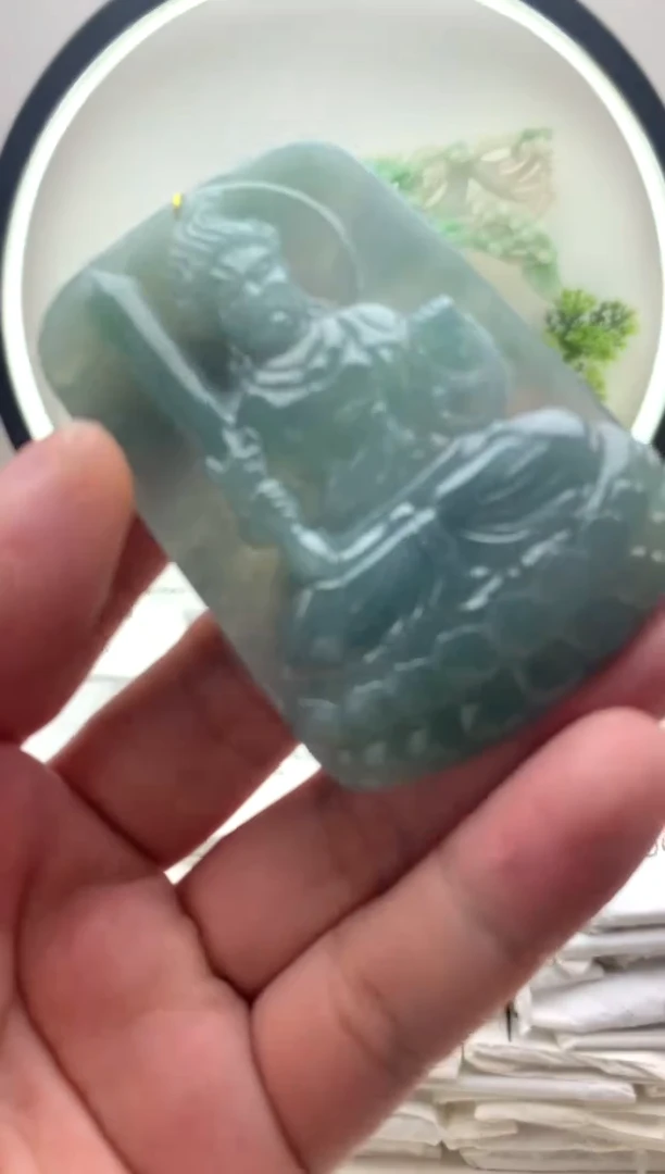 颈饰未镶嵌翡翠不动明王