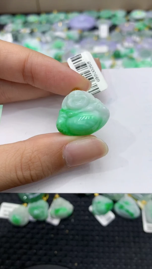 颈饰18K金镶嵌翡翠天然缅甸翡翠A货