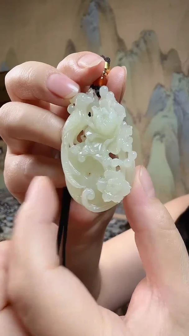 颈饰未镶嵌和田玉.