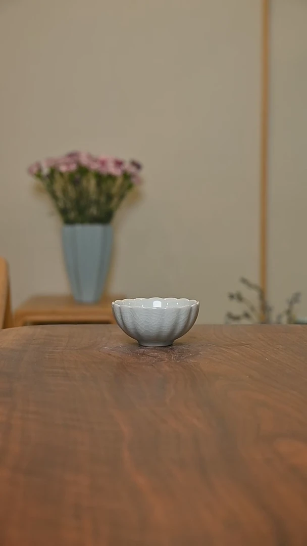 菊瓣杯 粉青釉 微瑕 朱家汝窑款
