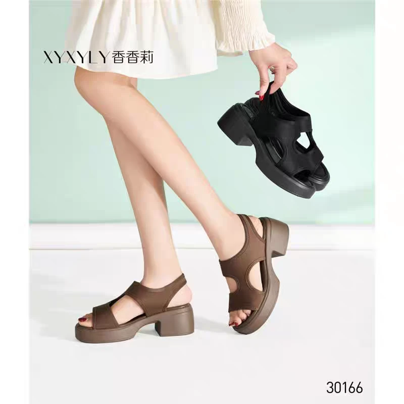 香香莉2025夏季露趾魔术贴松糕沙滩中跟布面通勤时尚女凉鞋L30166