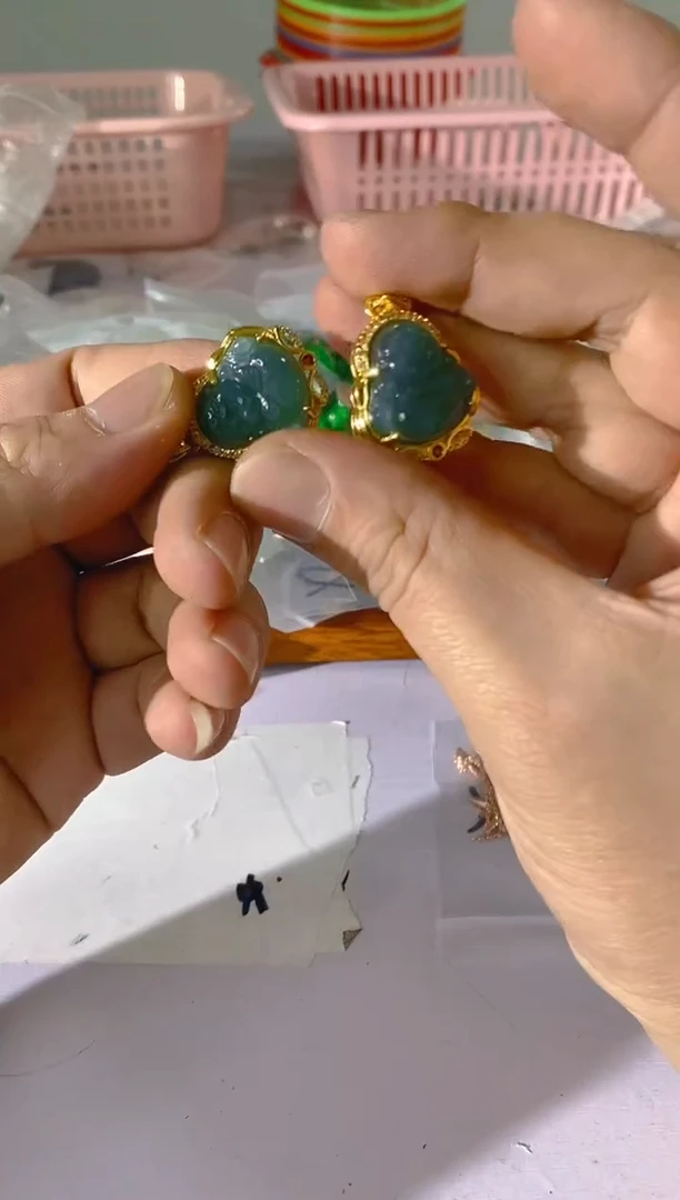 【闪购商品】水晶颈饰银S925镶嵌500红宝，蓝宝，多样性发一件赠链Q