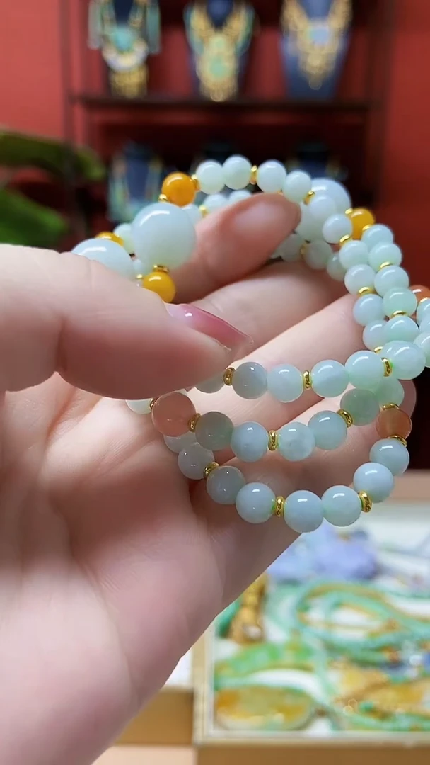 颈饰未镶嵌翡翠手串多样发其一