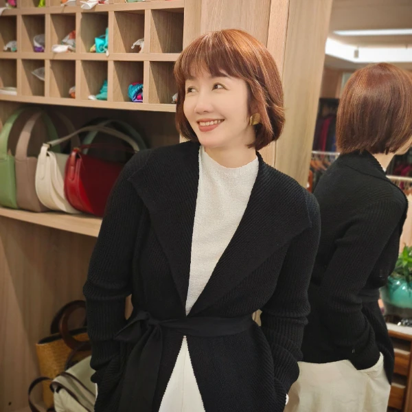 “米兰往事”WANG RAN 羊毛极简风褶皱慵懒款开衫外套