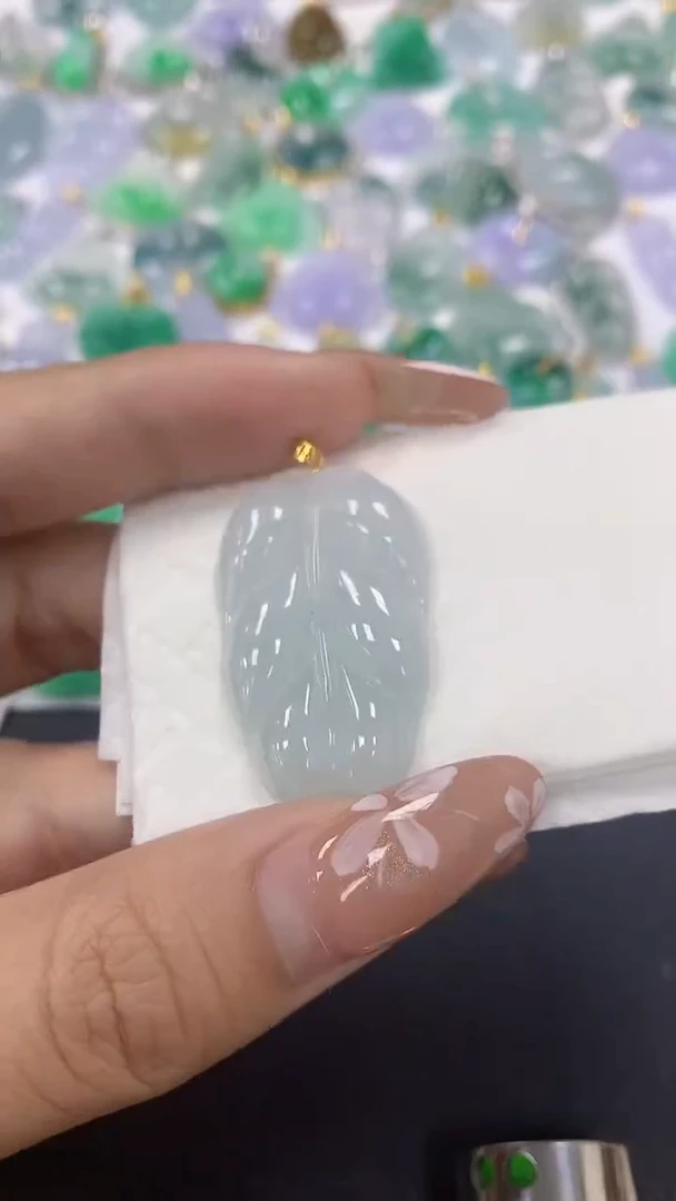 颈饰18K金镶嵌翡翠a货假一赔三支持复检百元上9元证书费自理