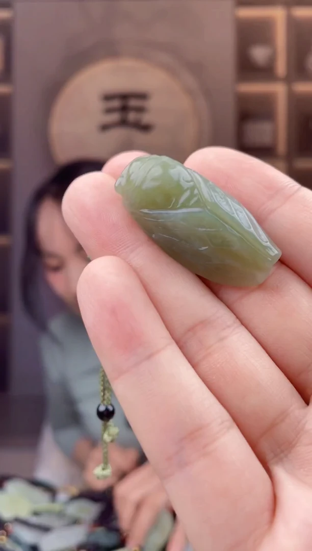 颈饰未镶嵌和田玉拍一发一，多样性发货