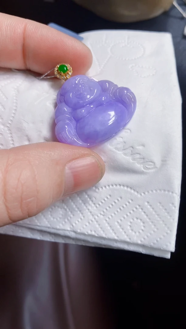 颈饰18K金镶嵌翡翠佛