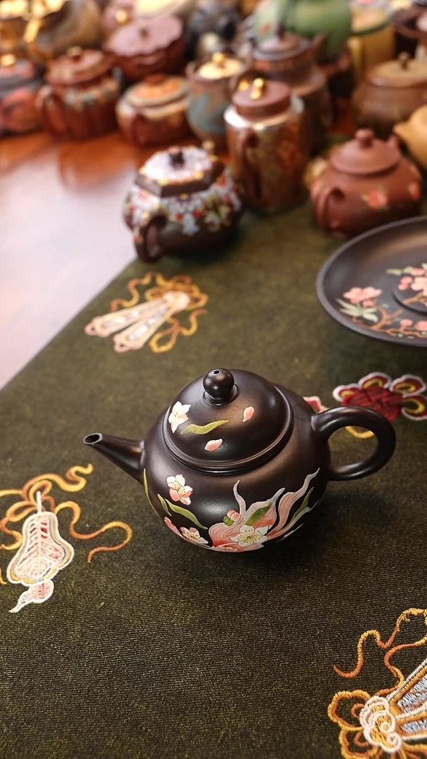 茶壶紫砂桃花水平