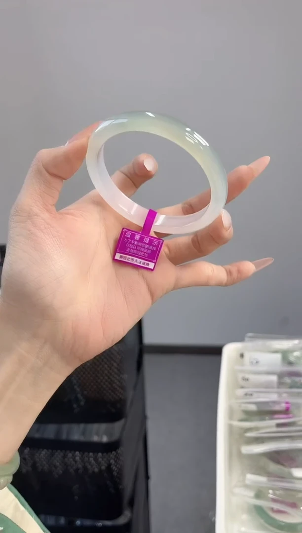 【闪购商品】玛瑙/玉髓手镯未镶嵌60圈