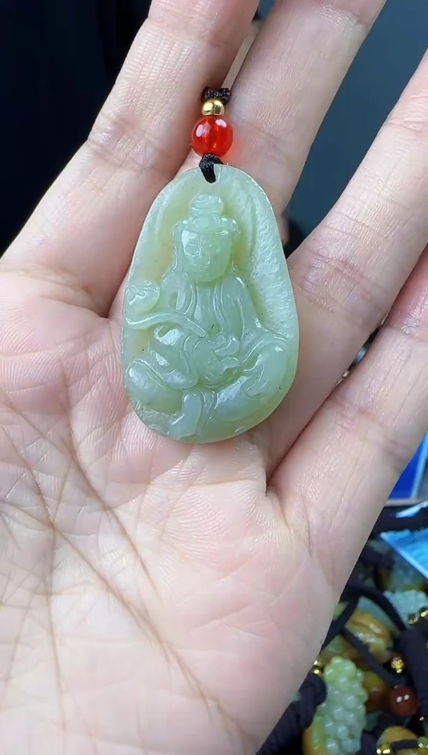 和田玉未镶嵌颈饰1