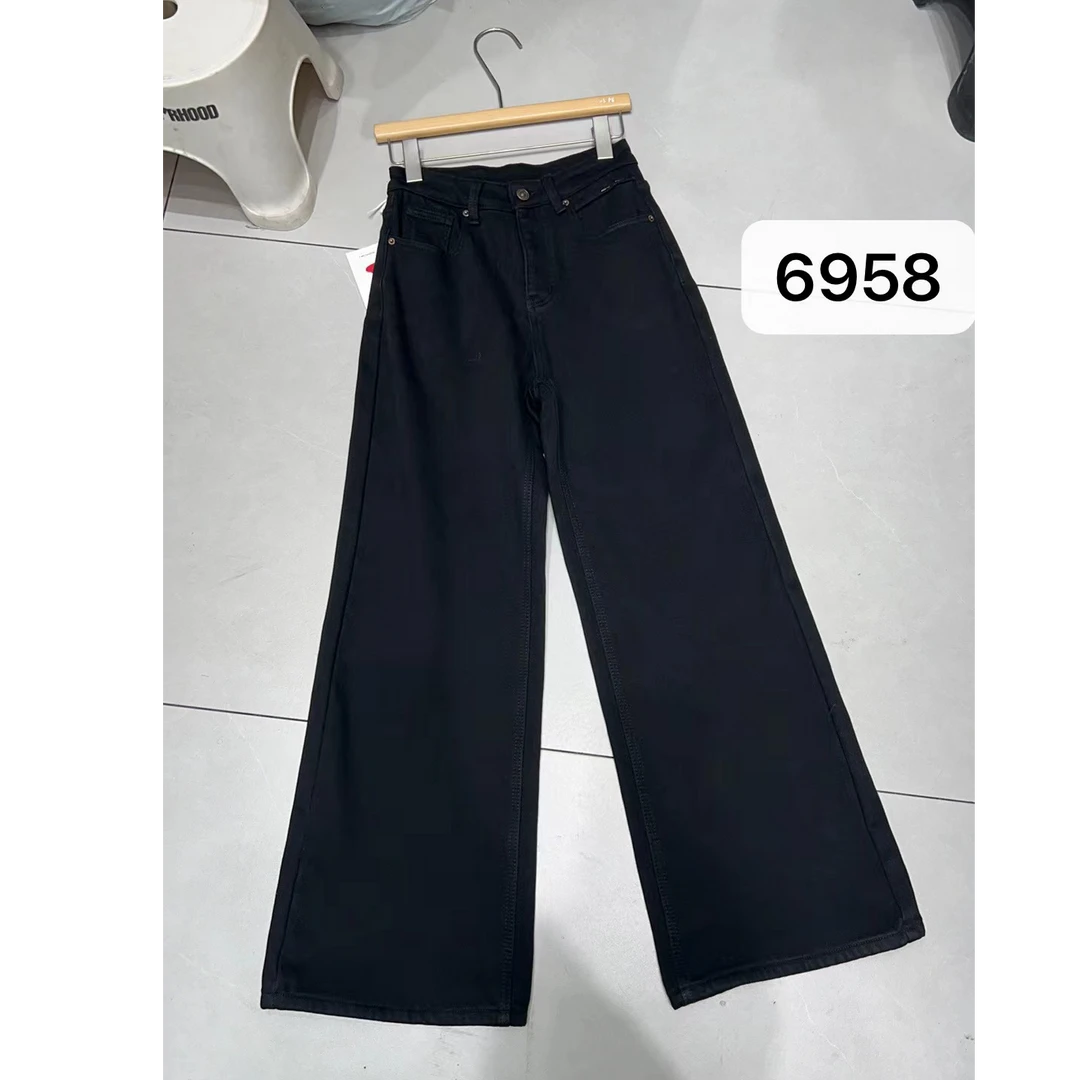 薇莎6958【现货】加绒黑色微喇牛仔裤