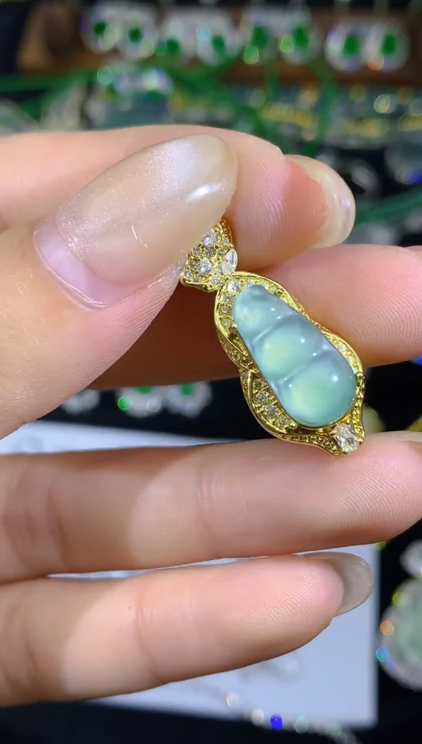 翡翠未镶嵌吊坠(不含链)吊坠