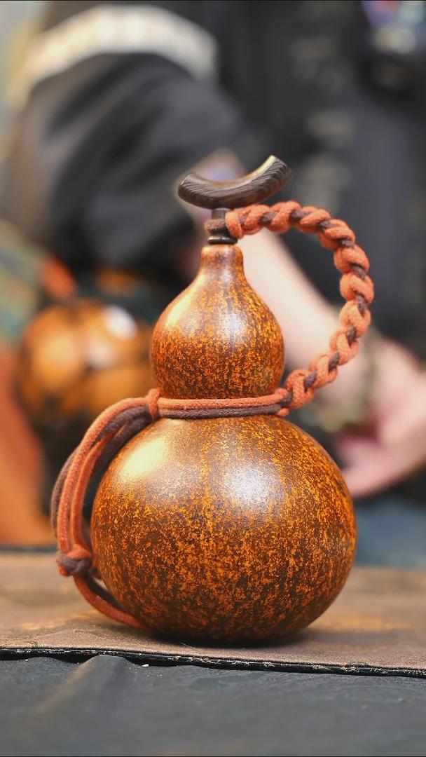 【闪购商品】YI170大漆酒葫芦不包手串及旋转底座