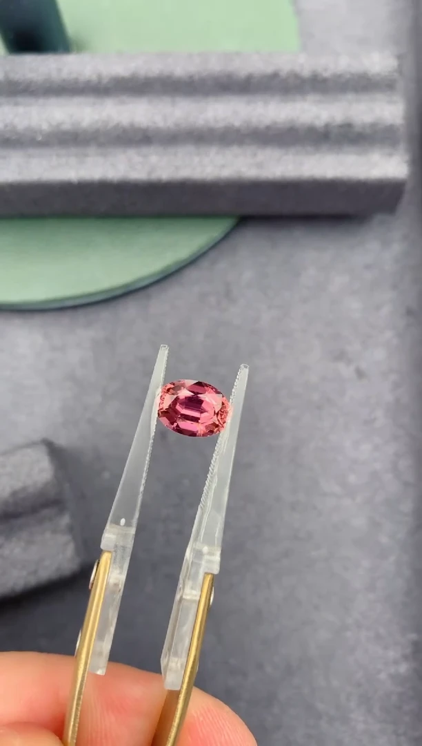 裸石未镶嵌碧玺1.8ct粉碧玺
