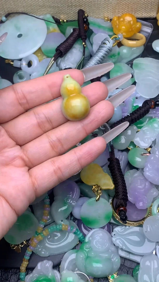 翡翠未镶嵌颈饰天然缅甸翡翠吊坠