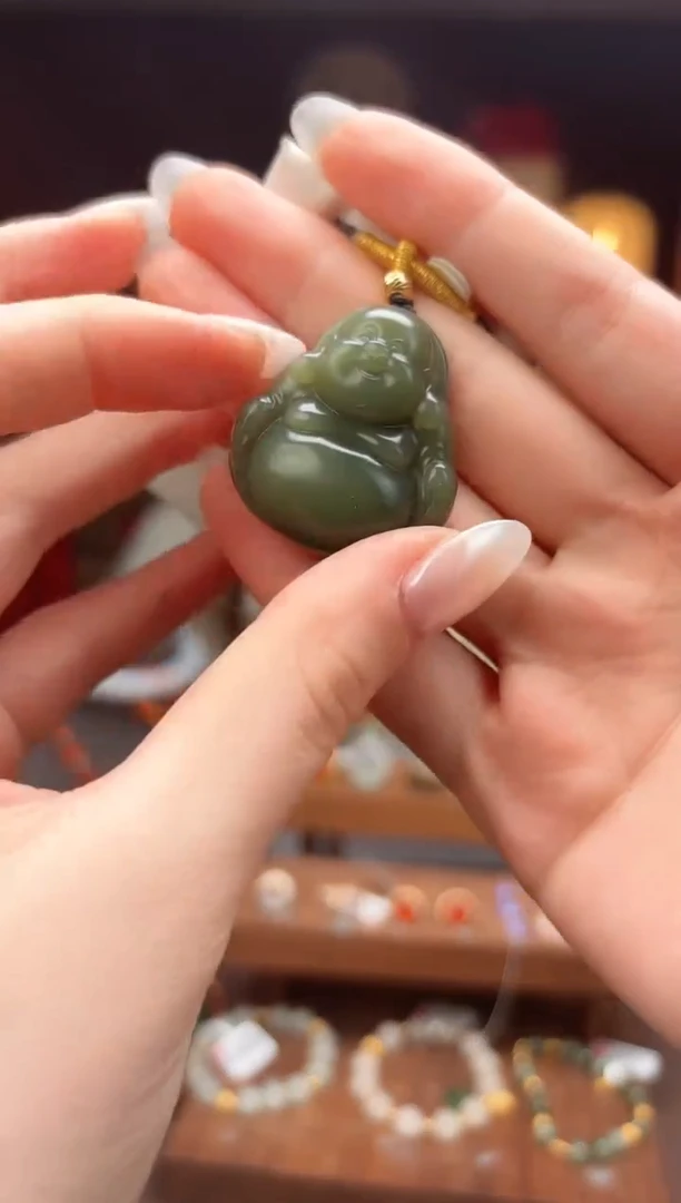 【闪购商品】和田玉1269【沙枣青弥勒佛】F281未镶嵌-