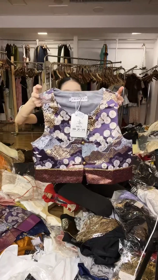 马甲       L码        105-115斤