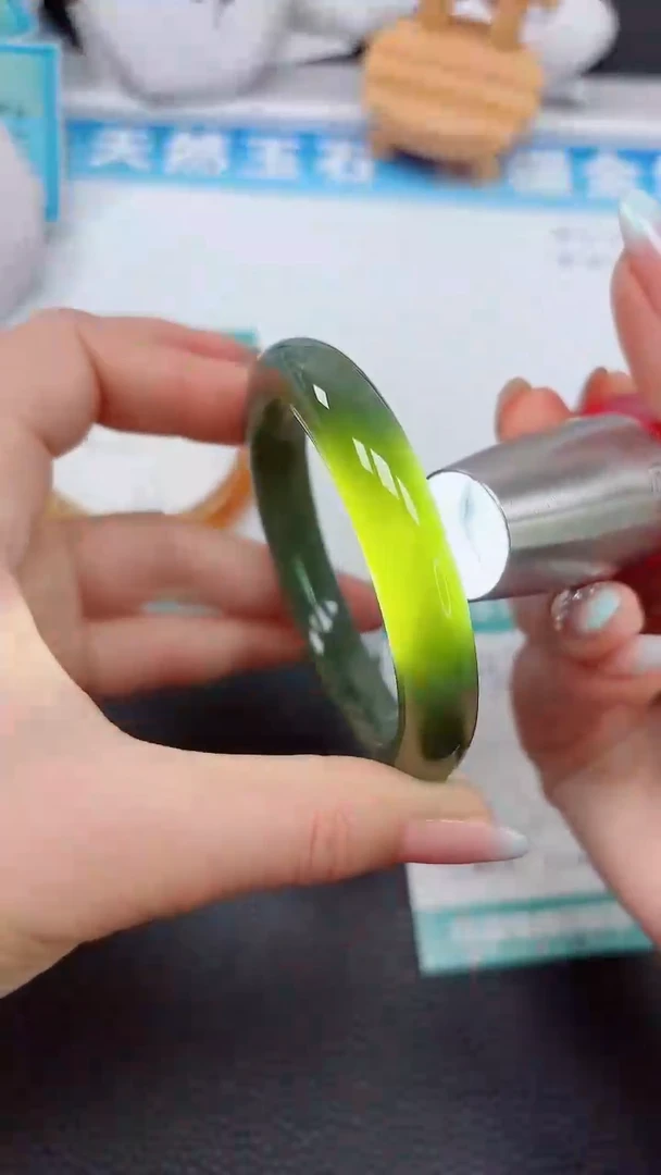 【闪购商品】和田玉手镯未镶嵌532