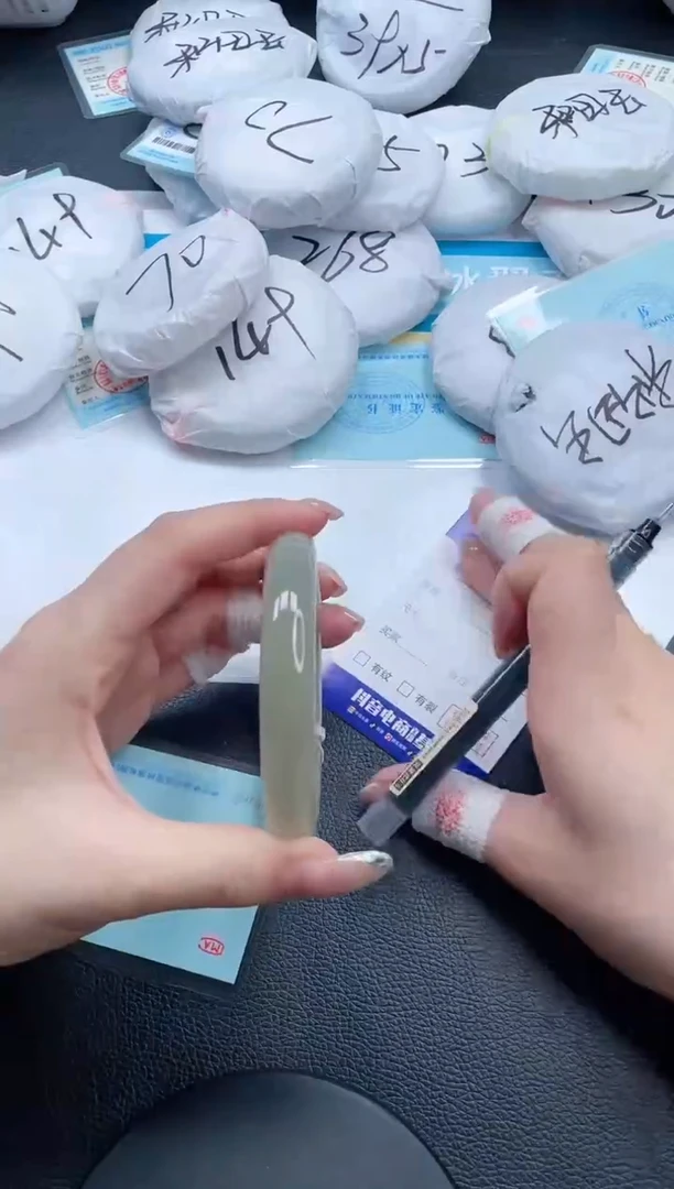 和田玉手镯未镶嵌8V69-60