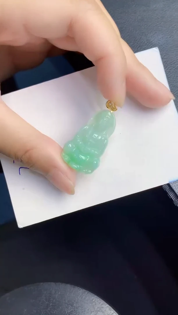 翡翠未镶嵌颈饰000000000