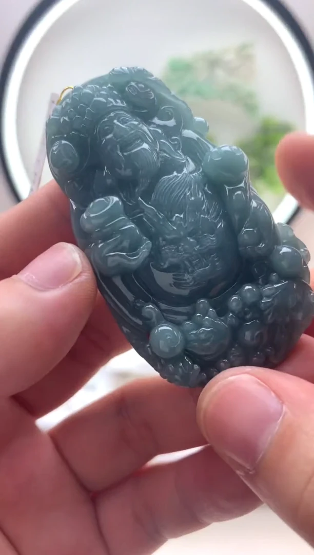 颈饰未镶嵌翡翠财神