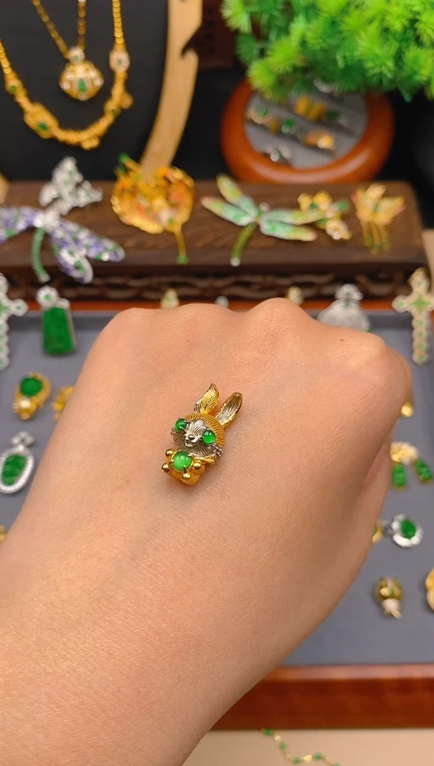 【闪购商品】翡翠吊坠(不含链)银S925镶嵌小萌兔呀