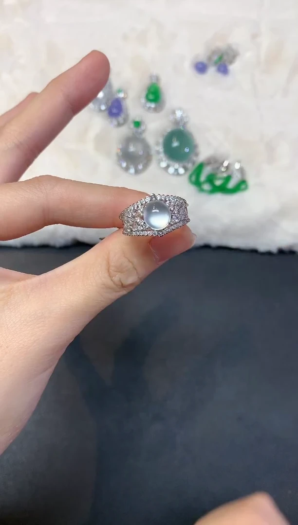 18K金镶嵌戒指翡翠W219|19800