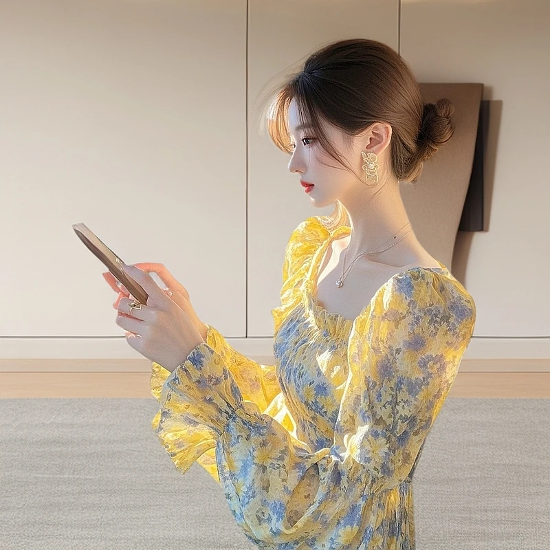 2025年春季时尚新款漂亮小衫高级感轻奢减龄洋气法式黄色碎花衬衫