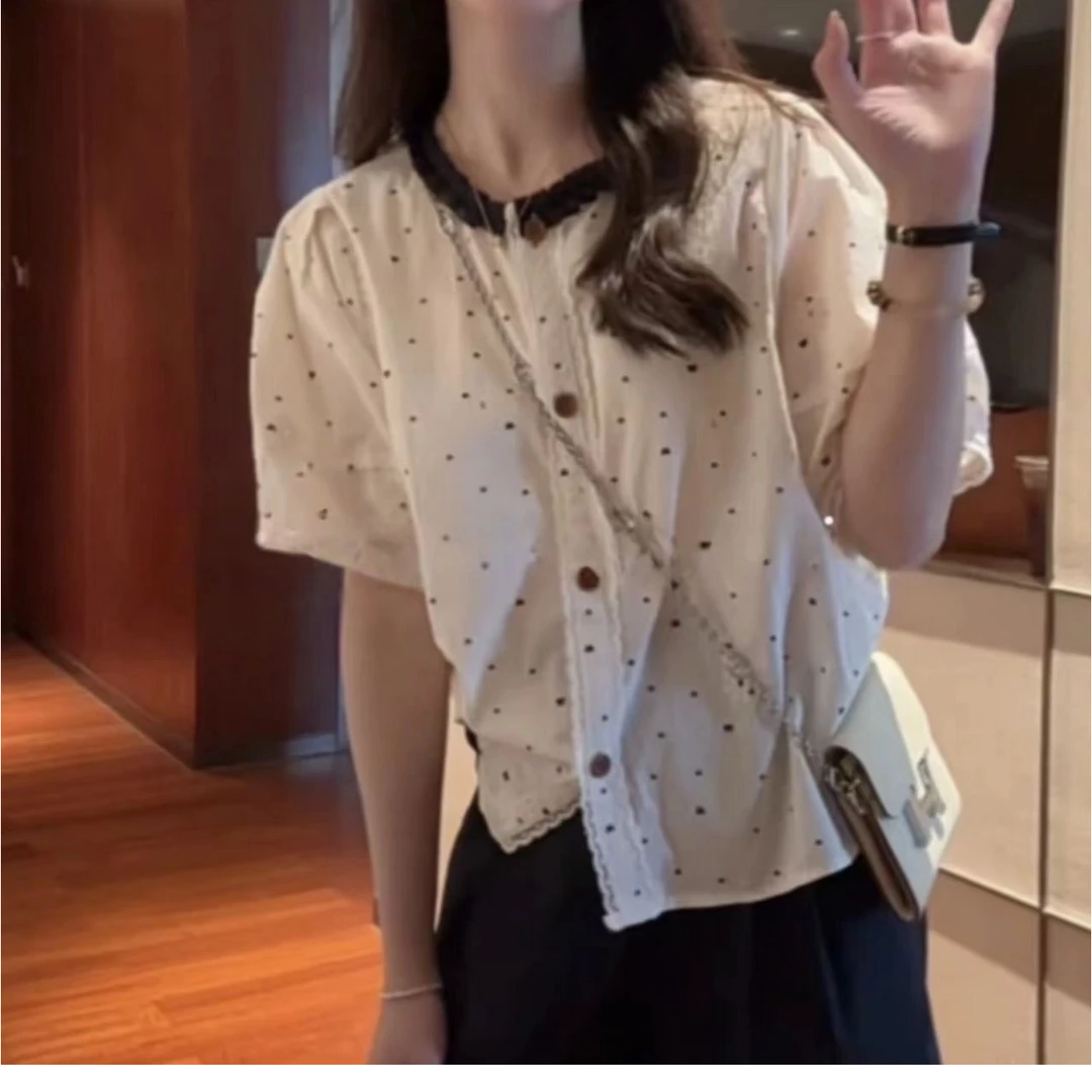 设计感小众小花刺绣撞色木耳边领短袖衬衫女夏单排纯欲慵懒风女装