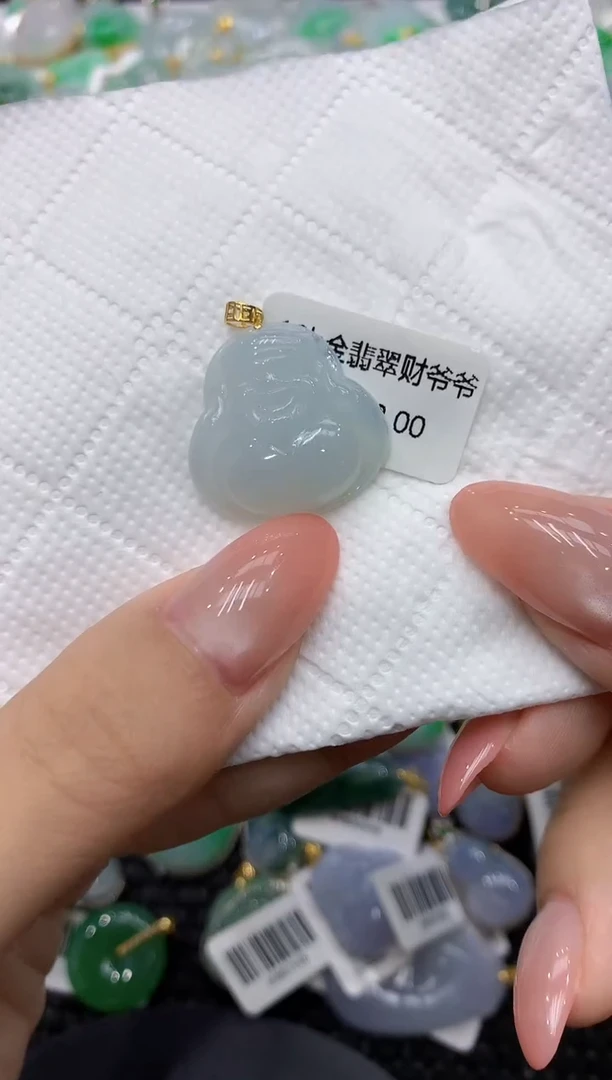 颈饰18K金镶嵌翡翠111111111111