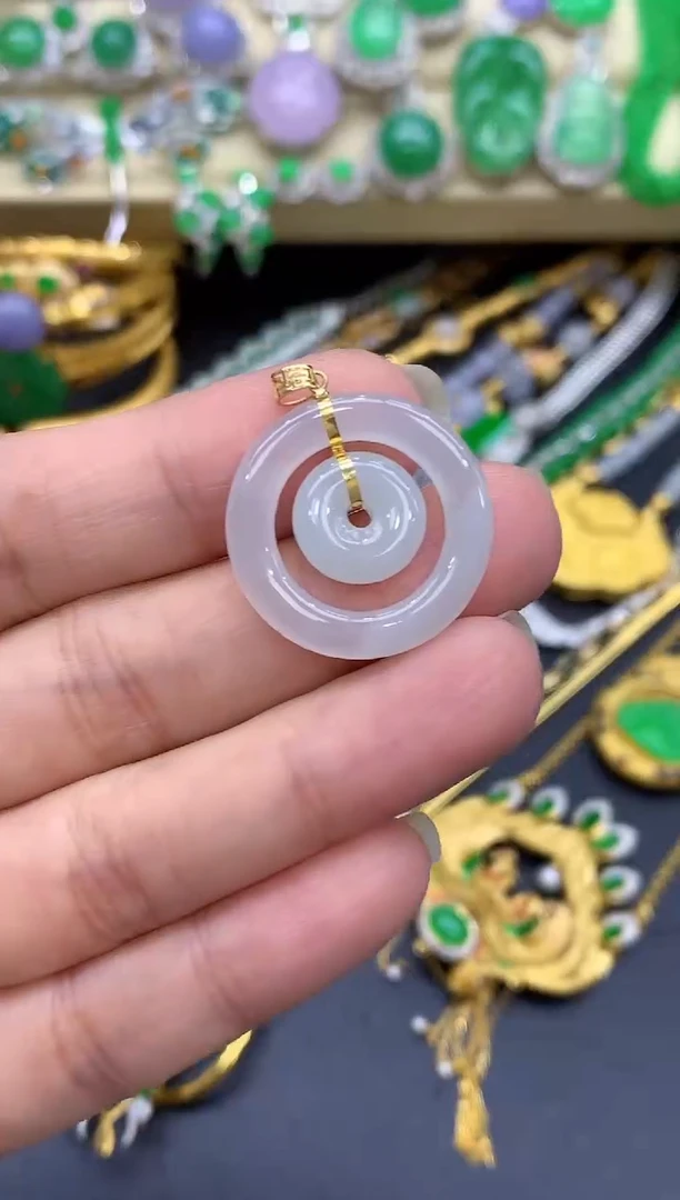 颈饰18K金镶嵌翡翠30-中国好珍宝
