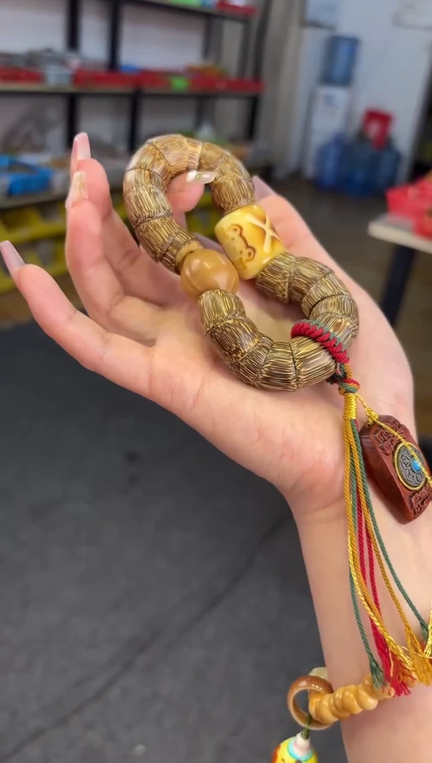 【闪购商品】菩提根/象牙果吊坠蛇纹金丝竹蛇来运转