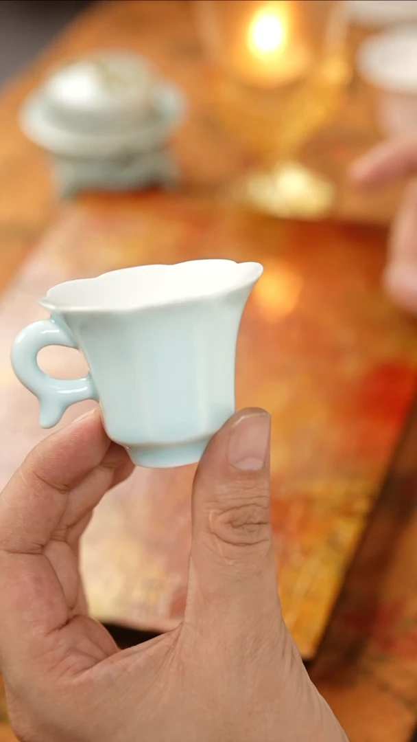 茶具青色花口杯杯