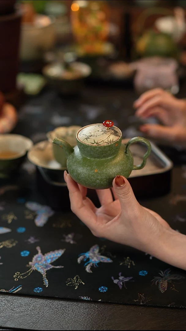 瓷片青橘手绘金竹沐风-念垚茶壶