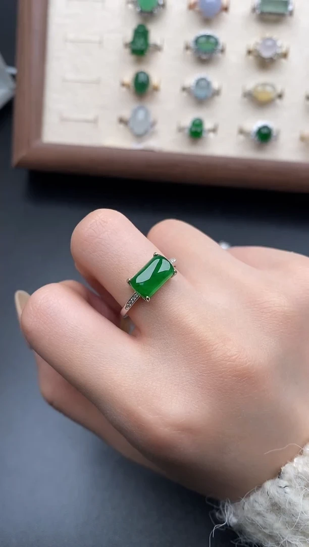 银S925镶嵌戒指翡翠一物一证一礼盒