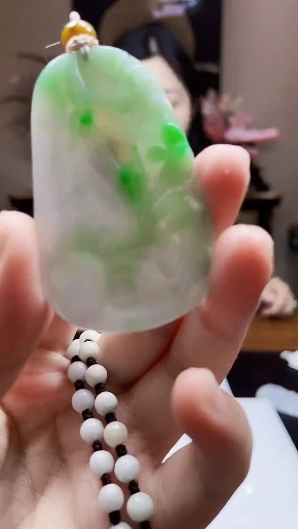 未镶嵌定制翡翠吊坠69
