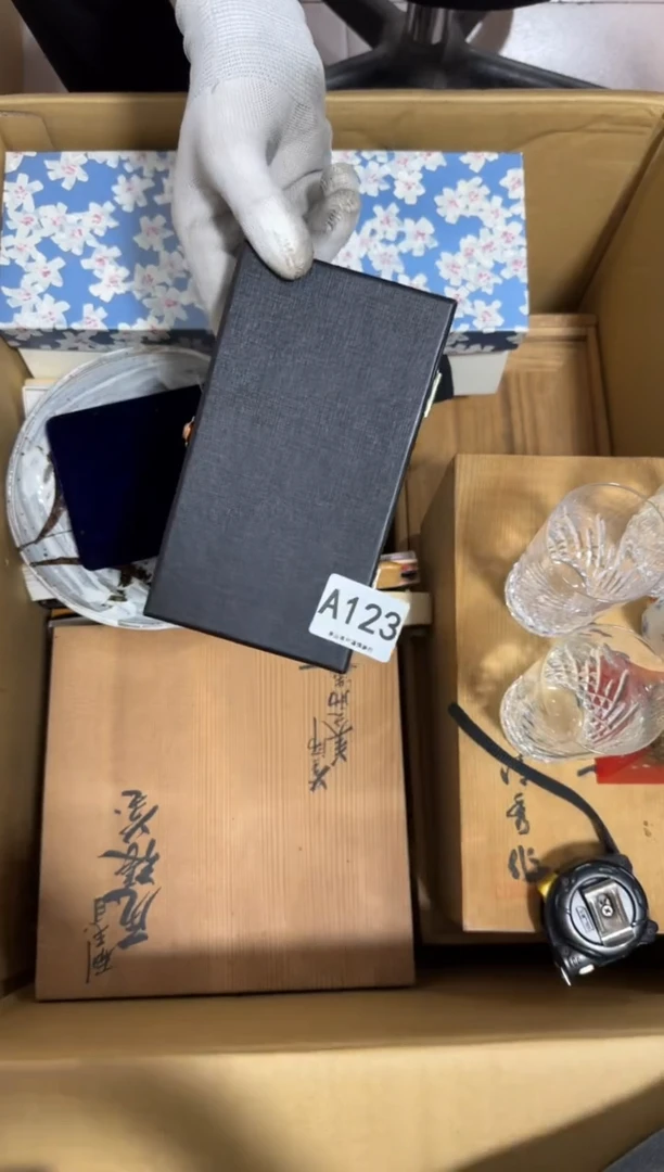 瓷片垚****子123 中古商品，谨慎购买