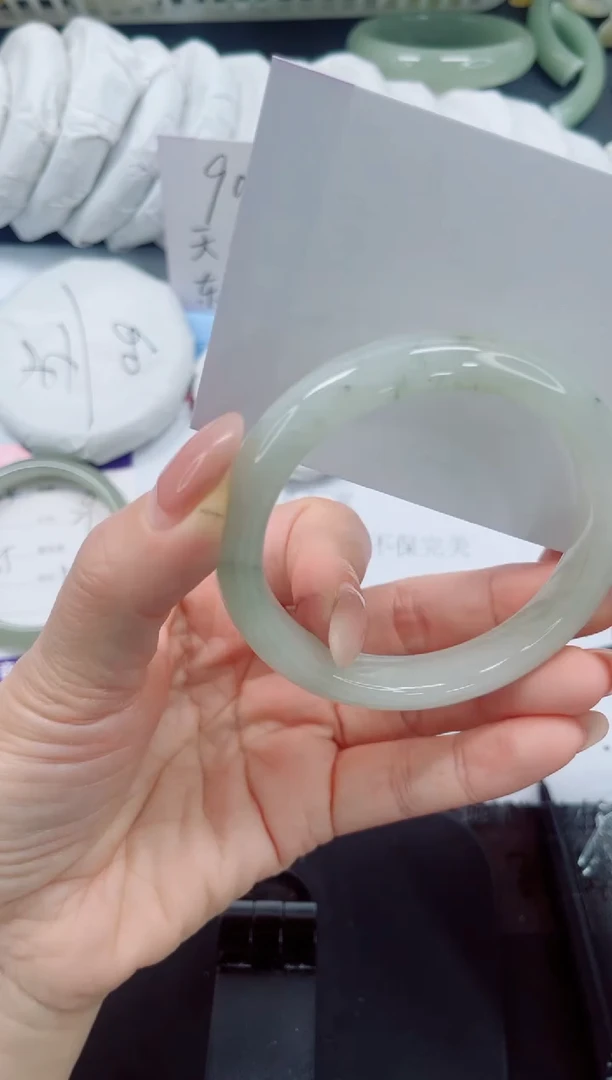 未镶嵌手镯石英质玉145-60