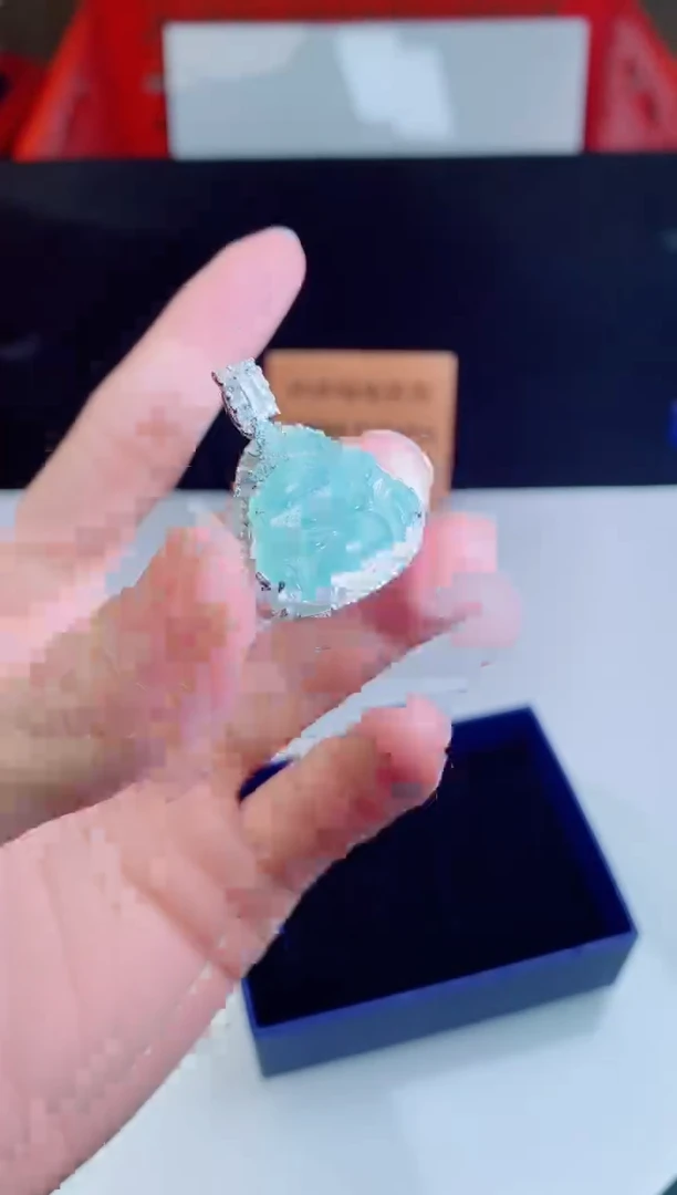 颈饰未镶嵌翡翠   ·