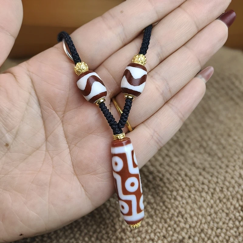 玛瑙材质红肉吊坠