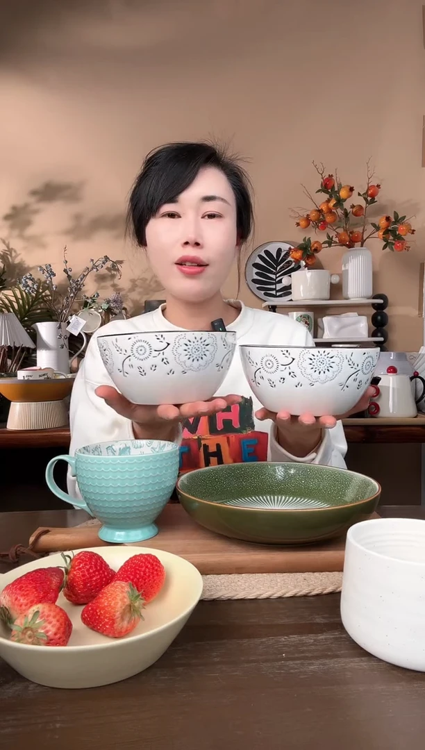 【闪购商品】瓷片6英寸手绘花碗2只微瑕
