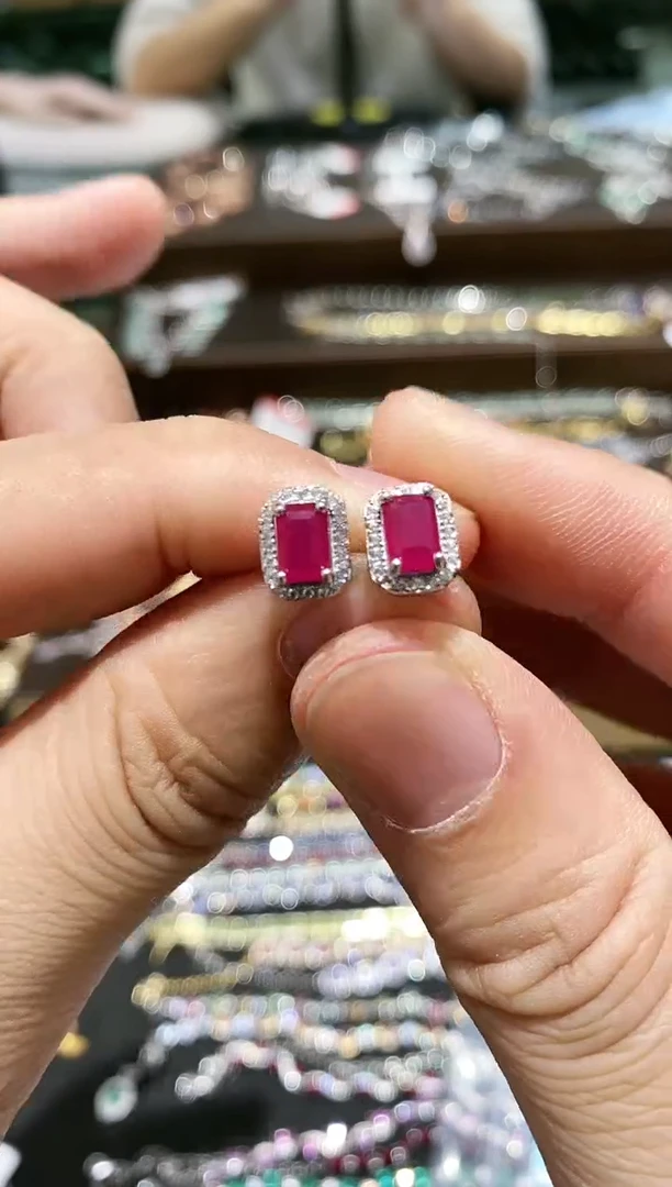 【闪购商品】红宝石耳饰银S925镶嵌耳钉