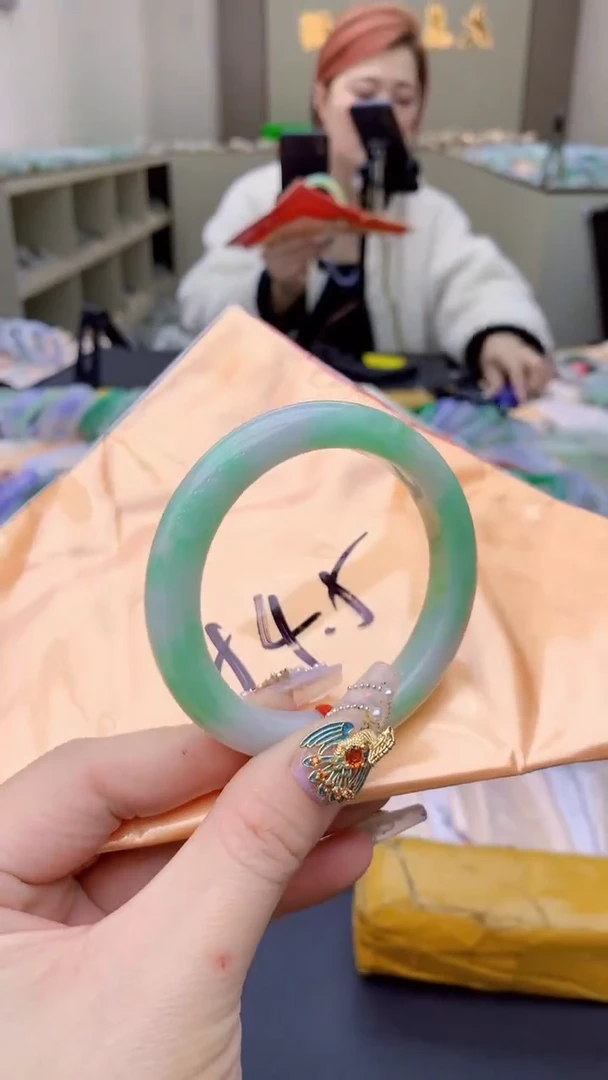 【闪购商品】翡翠手镯未镶嵌0464746049