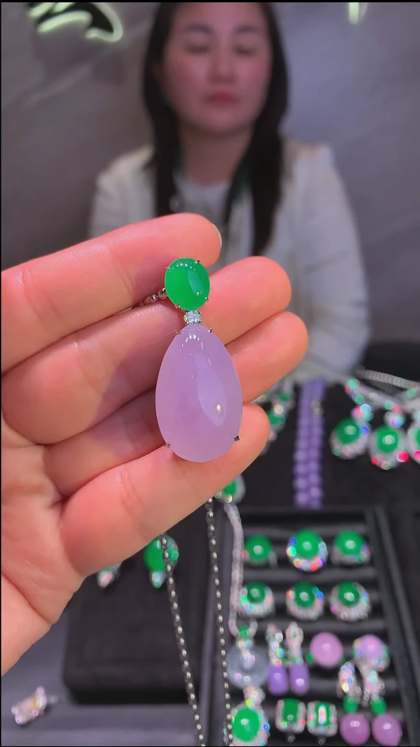 吊坠(不含链)18K金镶嵌翡翠吊坠