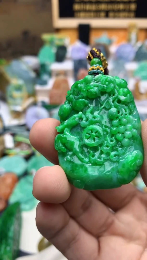 颈饰未镶嵌翡翠B**y天然A货翡翠