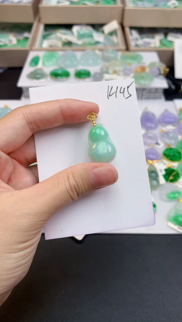 颈饰未镶嵌翡翠天然缅甸A货翡翠