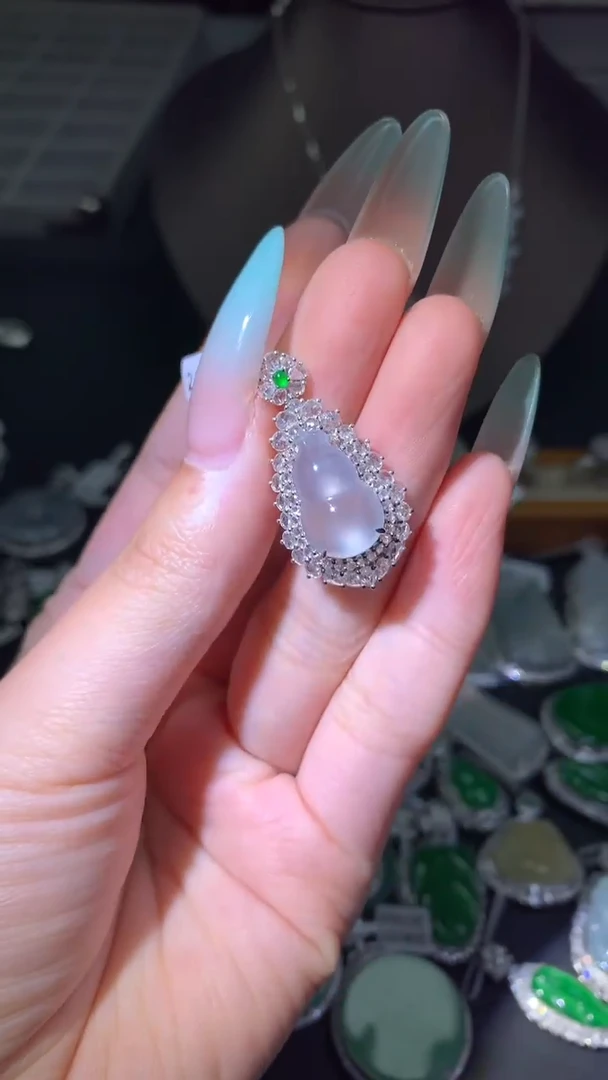 吊坠(不含链)18K金镶嵌翡翠吊坠