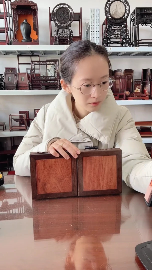 风车木（黑檀木）加花梨底座14*14*3.5  2个25