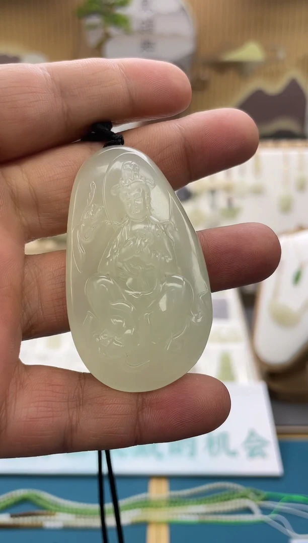 吊坠(不含链)未镶嵌和田玉约卡61mm观音