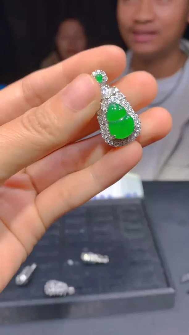 【闪购商品】定制翡翠未镶嵌38多样性发货（发其一）